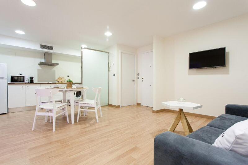 Apartments Ole - Albareda 24 塞维利亚 外观 照片